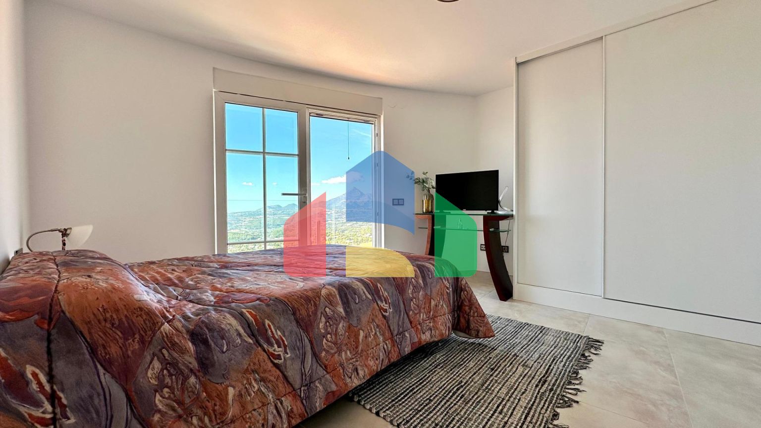 Элегантная вилла с видом на море и Альтеа-ла-Велья