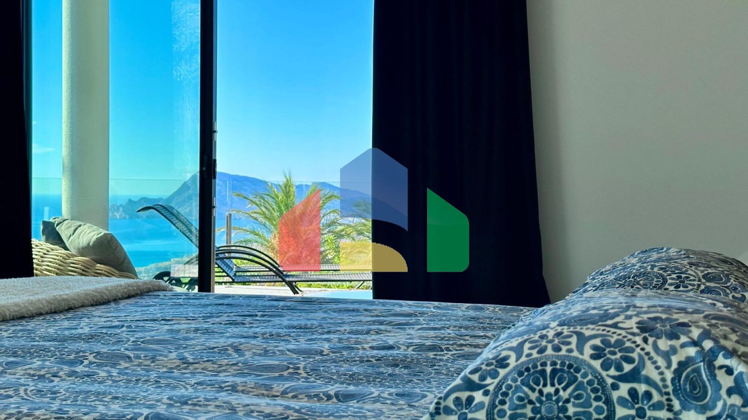 Элегантная вилла с видом на море и Альтеа-ла-Велья