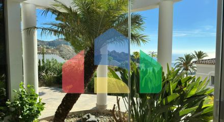 Элегантная вилла с видом на море и Альтеа-ла-Велья