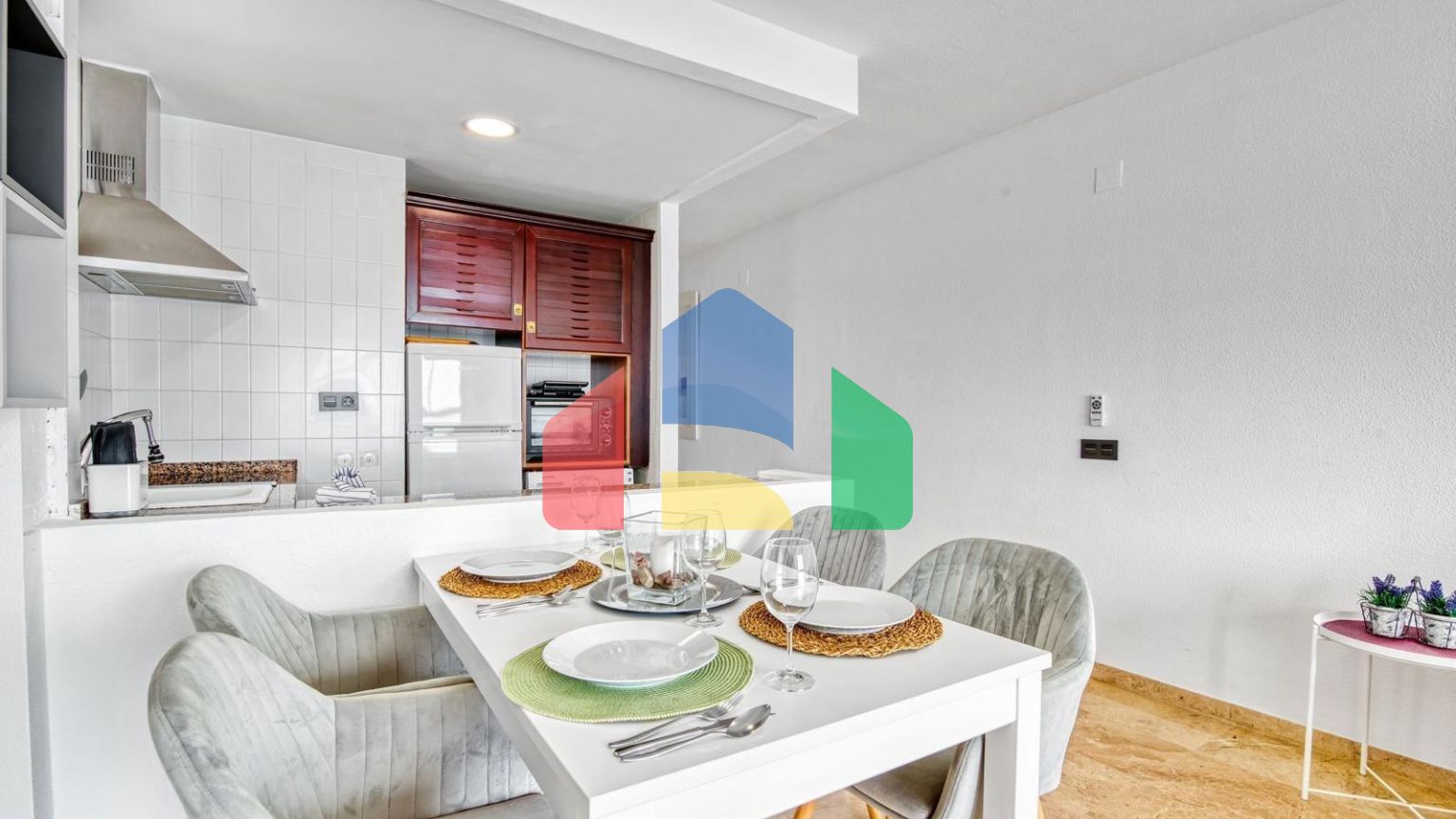 УНИКАЛЬНАЯ ИНВЕСТИЦИЯ В МАСКАРАТ, АЛТЕА – АПАРТАМЕНТ МЕЧТЫ НА ПЕРВОЙ ЛИНИИ МОРЯ!