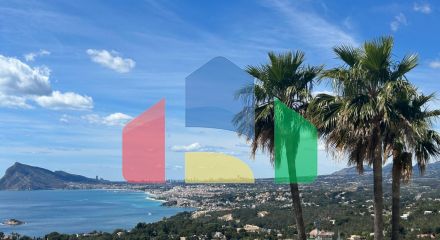 Вилла в средиземноморском стиле с видом на море в Алтеа Хиллс