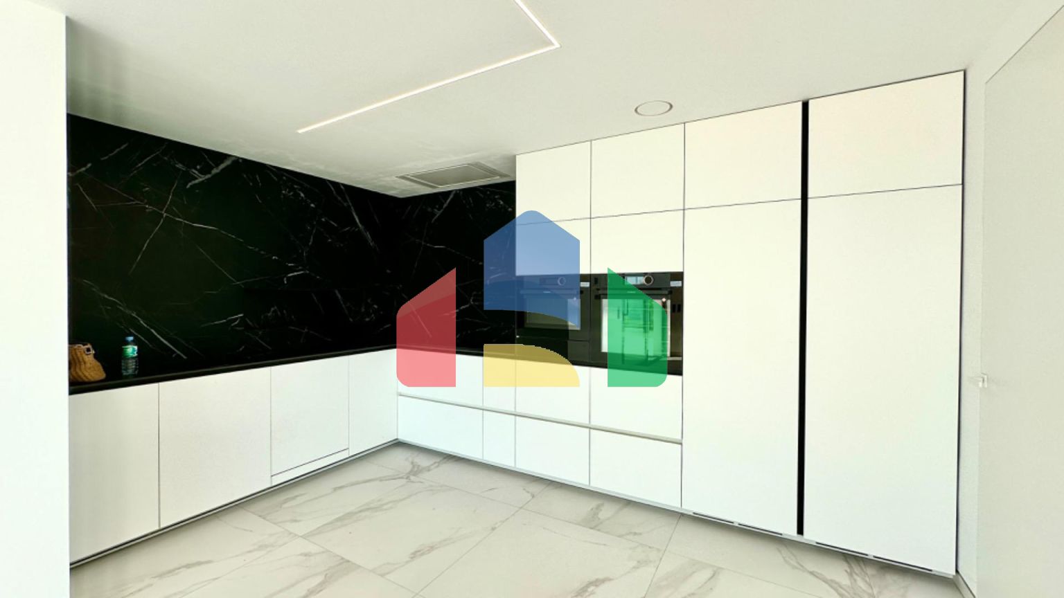 РОСКОШНАЯ ВИЛЛА В АЛЬТЕА ХИЛЛС