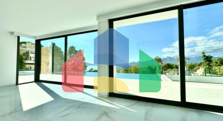 РОСКОШНАЯ ВИЛЛА В АЛЬТЕА ХИЛЛС