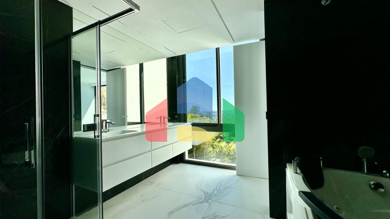 РОСКОШНАЯ ВИЛЛА В АЛЬТЕА ХИЛЛС