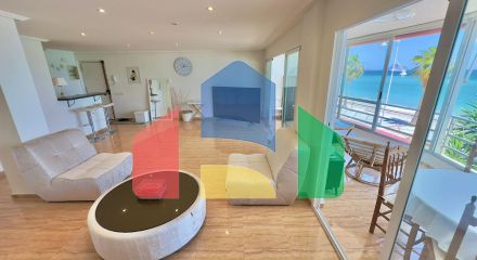 Квартира на пляже Альбира с видом на море