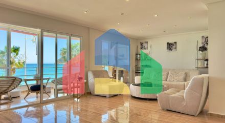 Квартира на пляже Альбира с видом на море