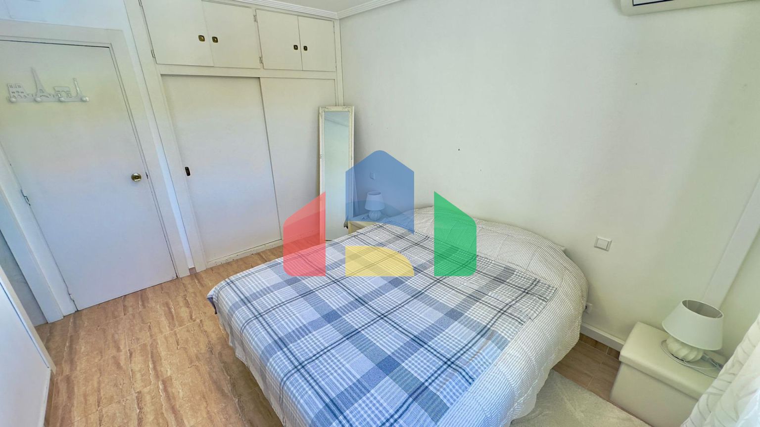 Квартира на пляже Альбира с видом на море