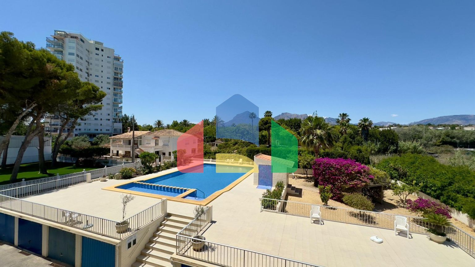 Квартира на пляже Альбира с видом на море