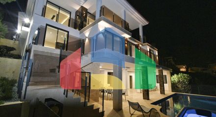 Роскошная вилла с видом на море и горы