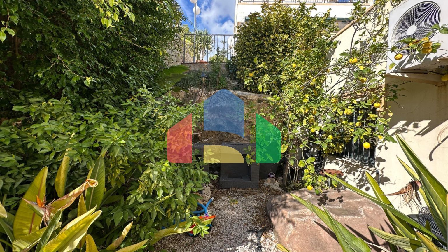 Апартаменты для жизни и отдыха в Альтеа