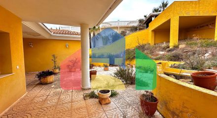 «Вилла с панорамным видом и большим потенциалом в Альтеа Хиллз»