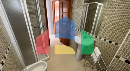 Светлый двухуровневый пентхаус у моря