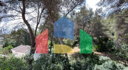 Великолепный участок с видом на море в Хавеи