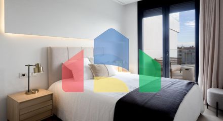 СРЕДИЗЕМНОМОРСКОЕ ЖИЛЬЕ В НЕСКОЛЬКИХ МЕТРАХ ОТ МОРЯ