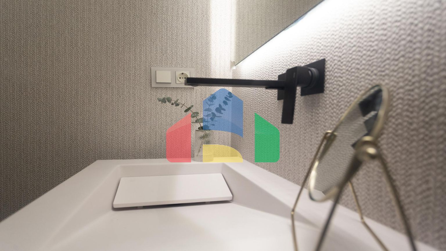 СРЕДИЗЕМНОМОРСКОЕ ЖИЛЬЕ В НЕСКОЛЬКИХ МЕТРАХ ОТ МОРЯ