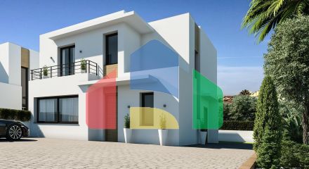 СОВРЕМЕННАЯ ВИЛЛА ПОБЛИЗОСТИ ЦЕНТРА ГОРОДА И МОРЕ.