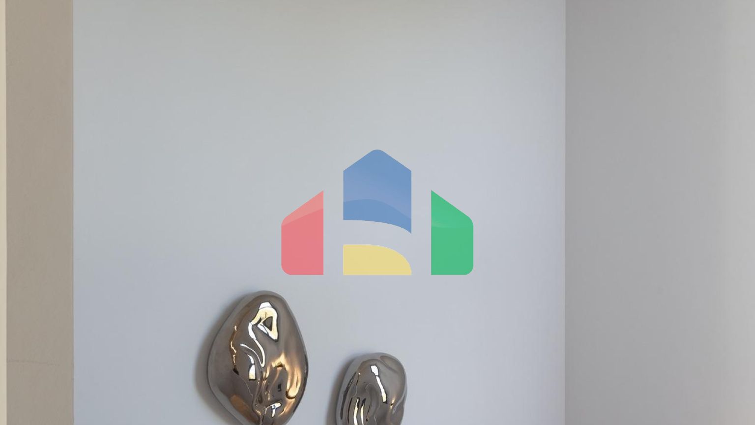 СРЕДИЗЕМНОМОРСКОЕ ЖИЛЬЕ В НЕСКОЛЬКИХ МЕТРАХ ОТ МОРЯ