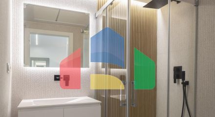 СРЕДИЗЕМНОМОРСКОЕ ЖИЛЬЕ В НЕСКОЛЬКИХ МЕТРАХ ОТ МОРЯ