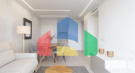 СРЕДИЗЕМНОМОРСКОЕ ЖИЛЬЕ В НЕСКОЛЬКИХ МЕТРАХ ОТ МОРЯ