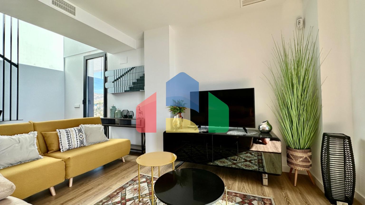 ПРЕМИУМ ПЕНТХАУС С НЕВЕРОЯТНЫМИ ВИДАМИ НА МОРЕ И ГОРЫ