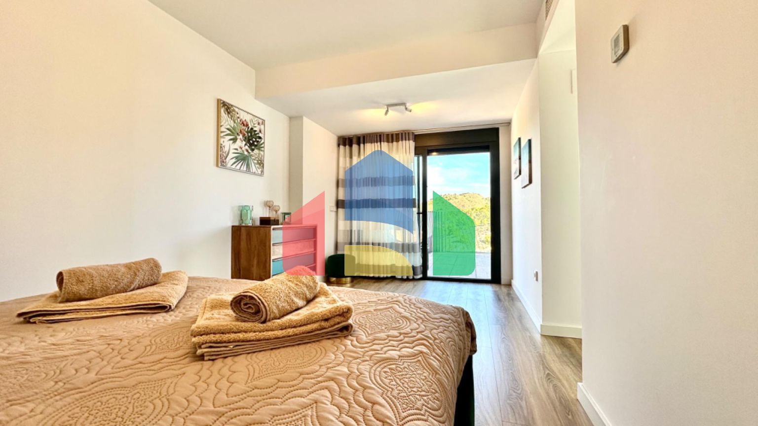 ПРЕМИУМ ПЕНТХАУС С НЕВЕРОЯТНЫМИ ВИДАМИ НА МОРЕ И ГОРЫ