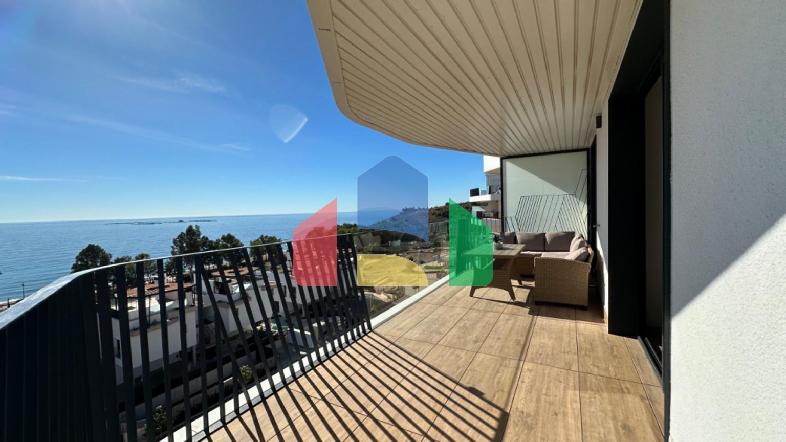 ПРЕМИУМ ПЕНТХАУС С НЕВЕРОЯТНЫМИ ВИДАМИ НА МОРЕ И ГОРЫ