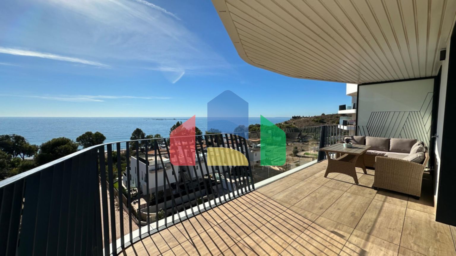 ПРЕМИУМ ПЕНТХАУС С НЕВЕРОЯТНЫМИ ВИДАМИ НА МОРЕ И ГОРЫ