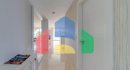 Великолепная двухкомнатная квартира с видом на море Великолепная двухкомнатная квартира с видом на море