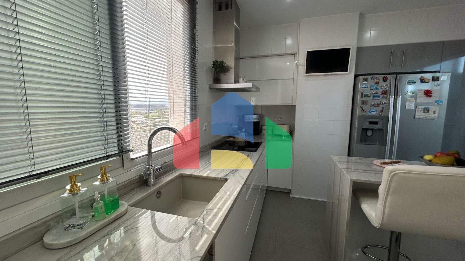 Роскошный Пентхаус в Кала-де-Финестрат: Мечта на Средиземном Море