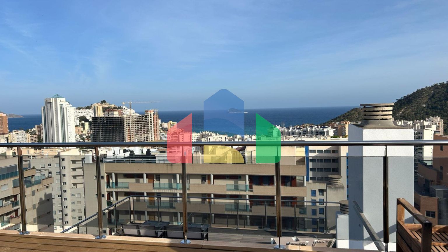 Роскошный Пентхаус в Кала-де-Финестрат: Мечта на Средиземном Море