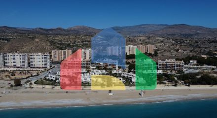 Таунхаус на берегу моря в Вильяхойосе