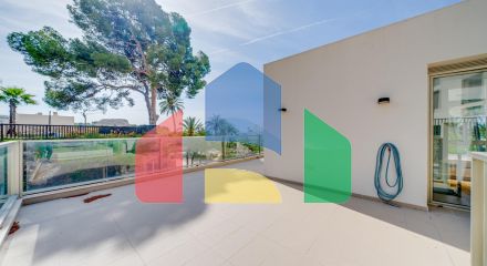 Таунхаус на берегу моря в Вильяхойосе