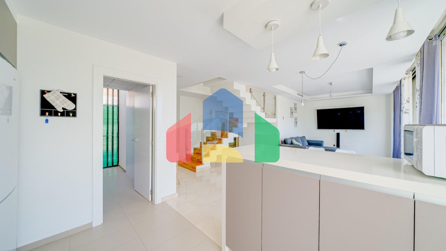 Таунхаус на берегу моря в Вильяхойосе