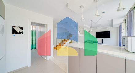 Таунхаус на берегу моря в Вильяхойосе