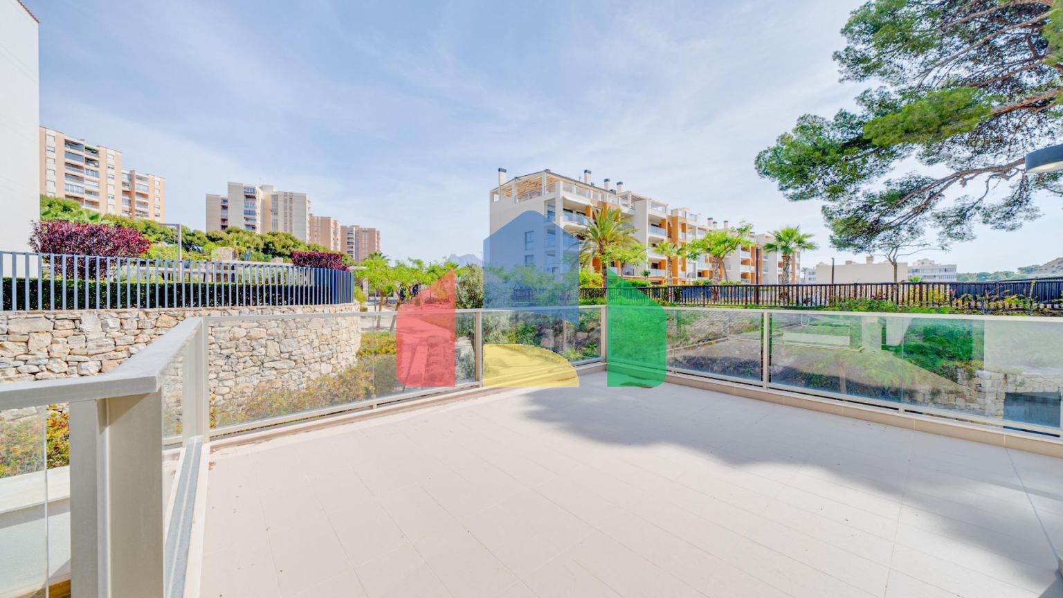 Таунхаус на берегу моря в Вильяхойосе