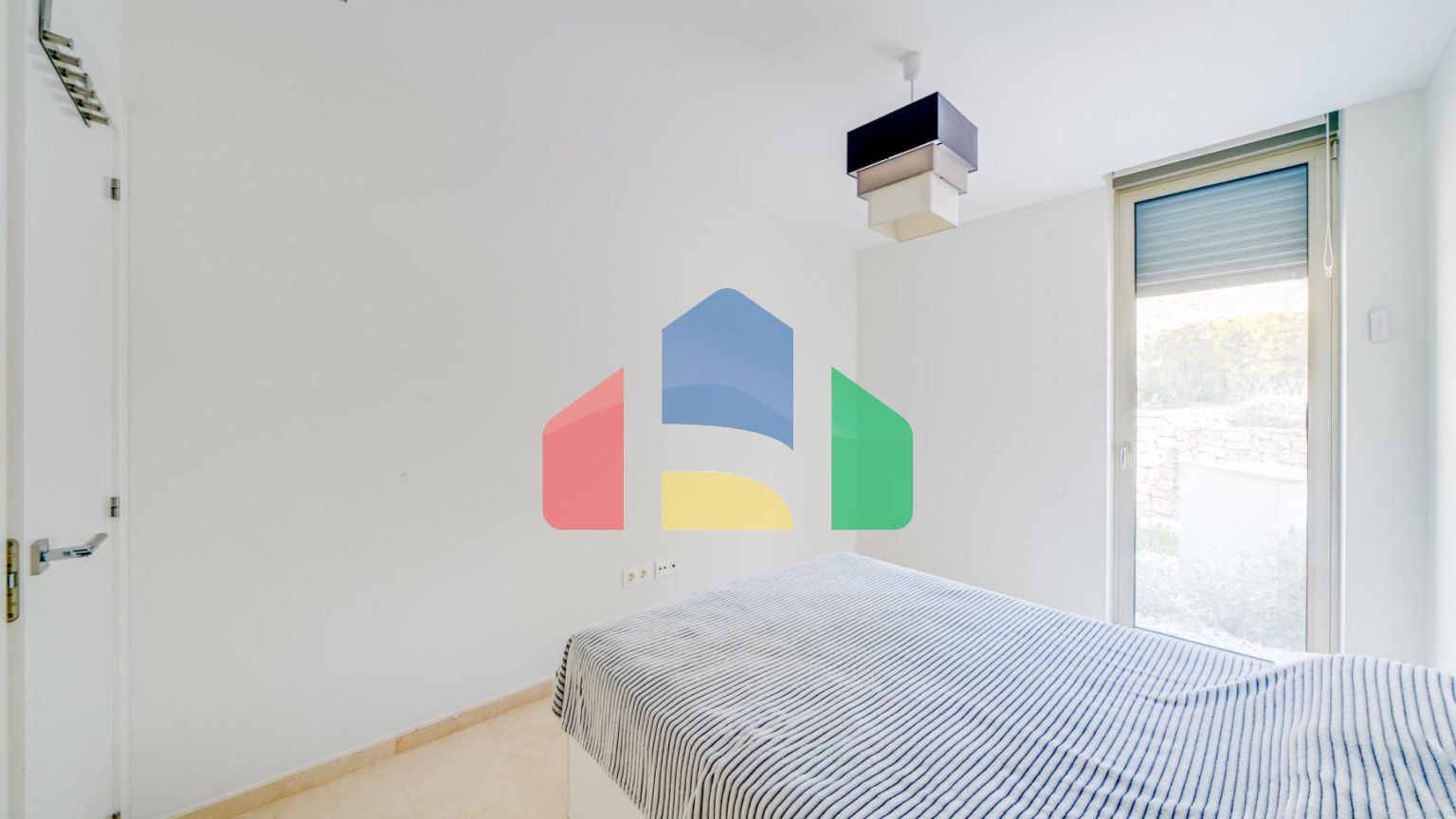 Таунхаус на берегу моря в Вильяхойосе