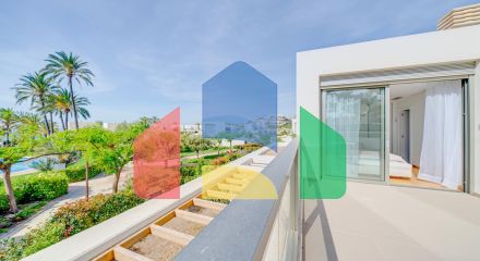 Таунхаус на берегу моря в Вильяхойосе