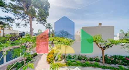 Таунхаус на берегу моря в Вильяхойосе