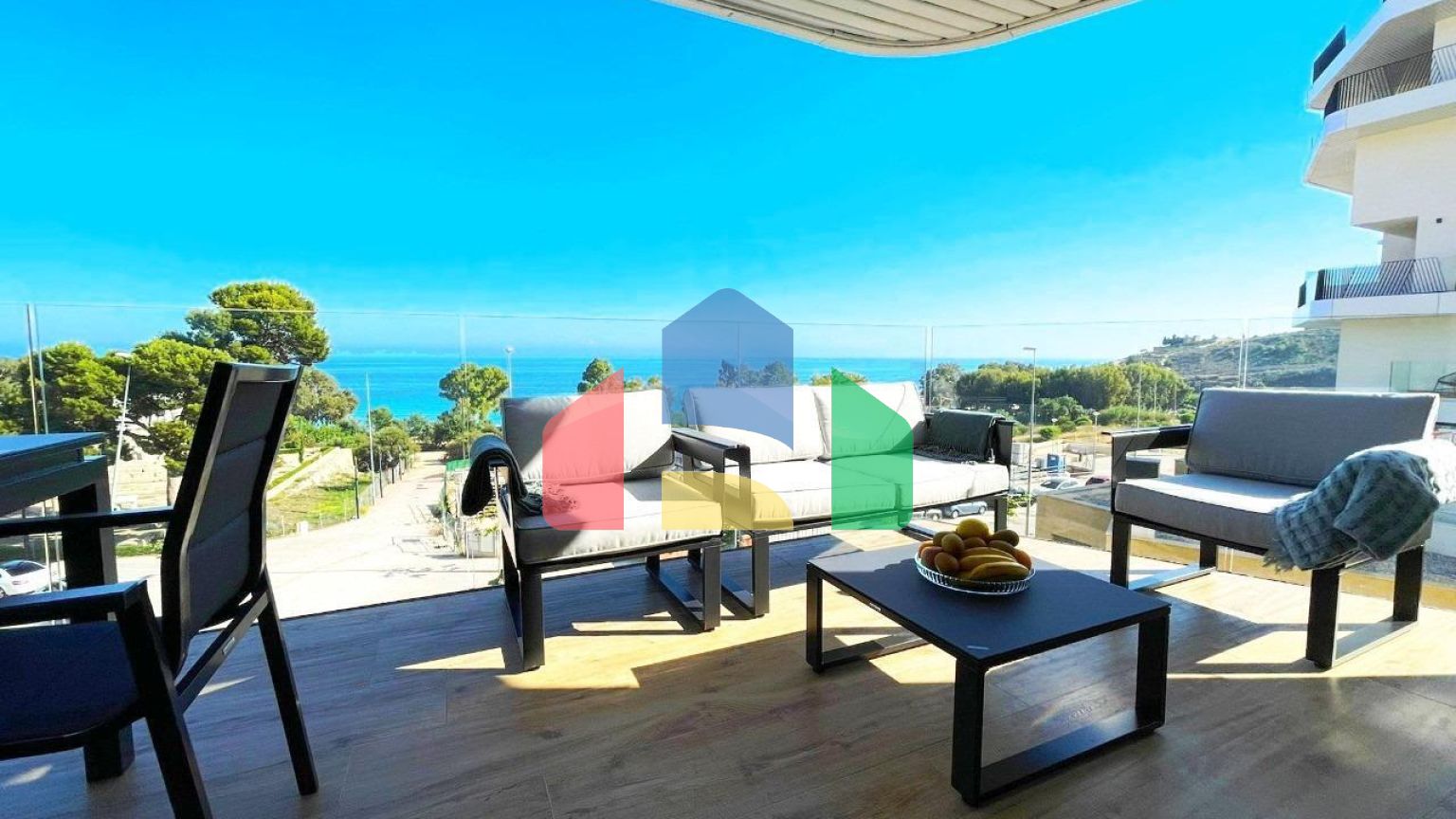 Новые современные апартаменты на берегу Средиземного моря ️