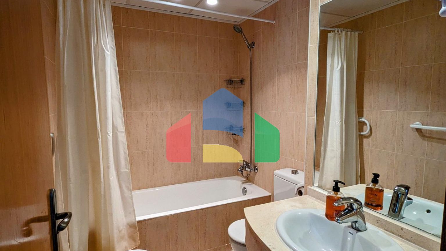 Светлая квартира с видом на горы в  Кала-де-Финестрат + туристическая лицензия!