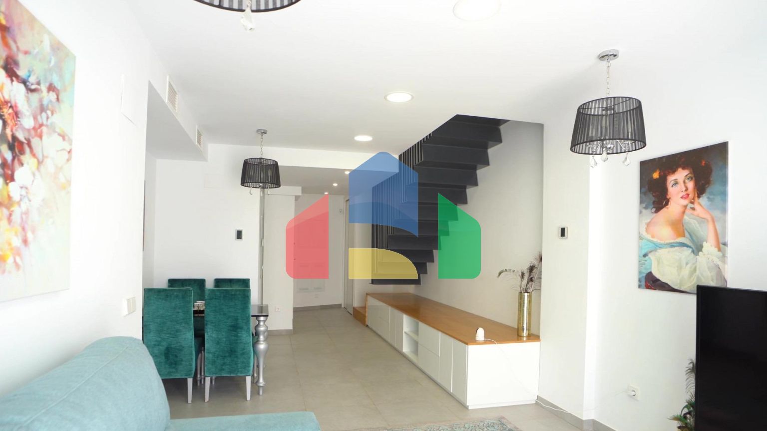 Роскошная недвижимость у самого моря!