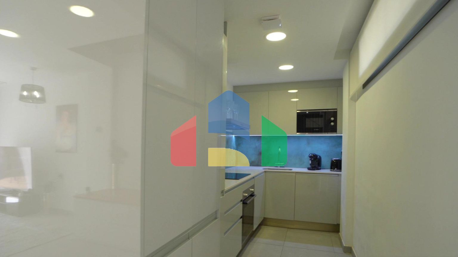 Роскошная недвижимость у самого моря!