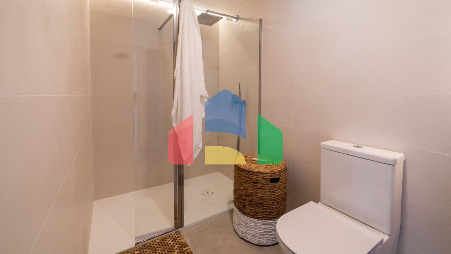 НОВЫЕ КВАРТИРЫ НА ПРОДАЖУ, В 20 МИНУТАХ ОТ АЛИКАНТЕ и ЭЛЧЕ, КОСТА-БЛАНКА