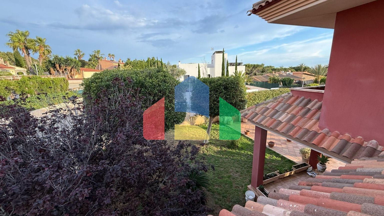 Изысканный шале в Санта-Поле: роскошь и комфорт в нескольких минутах от пляжа