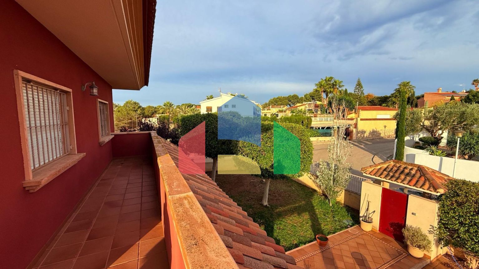 Изысканный шале в Санта-Поле: роскошь и комфорт в нескольких минутах от пляжа