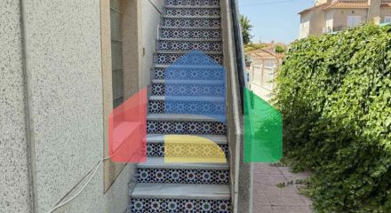 Просторная Квартира для Ремонта в Шаговой Доступности от Пляжа