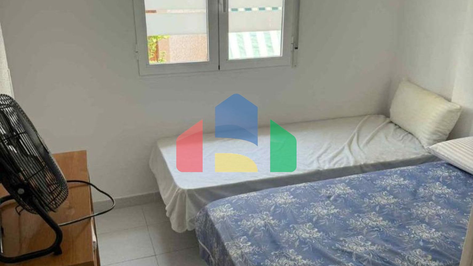 Просторная Квартира для Ремонта в Шаговой Доступности от Пляжа