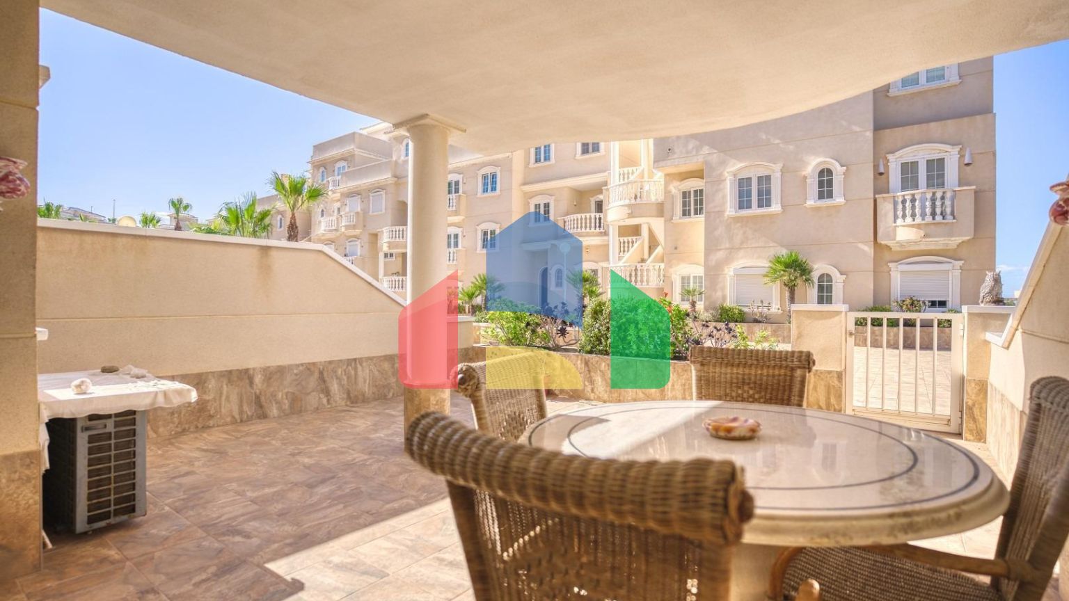 Квартира в средиземноморском стиле с видом на море в Guardamar дель Segura