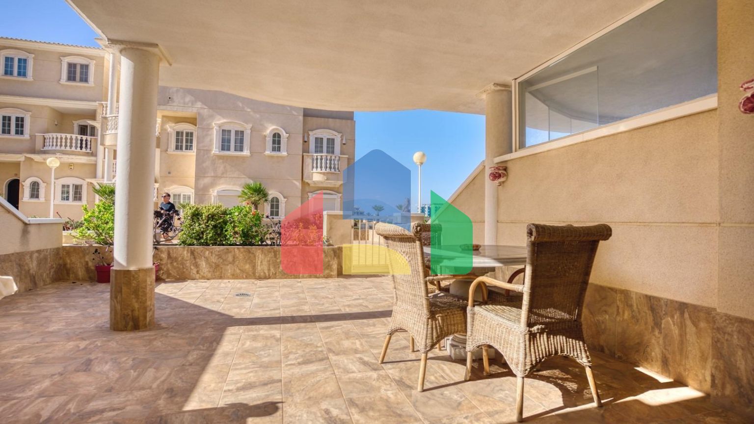 Квартира в средиземноморском стиле с видом на море в Guardamar дель Segura