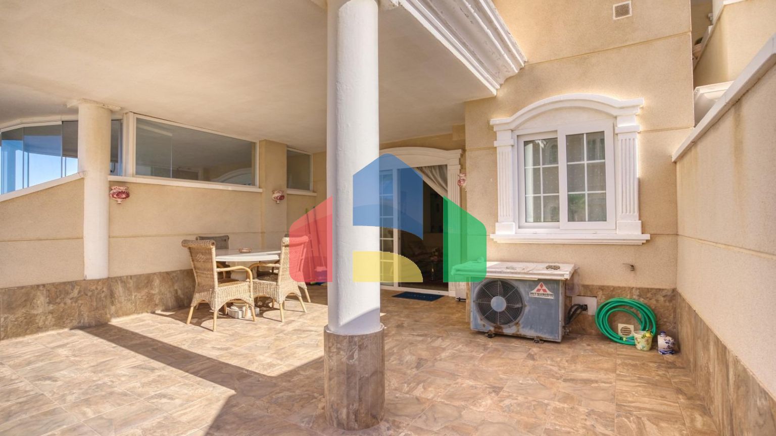 Квартира в средиземноморском стиле с видом на море в Guardamar дель Segura